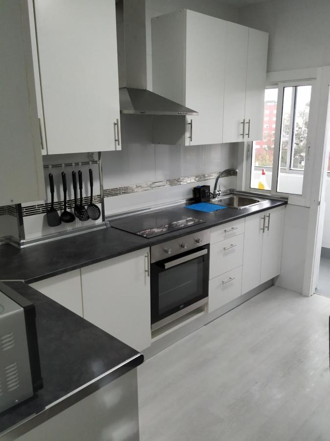 Apartament Traviesas Proximo A La Playa Facil Aparcamiento. Para 8 Huespedes. Vigo Zewnętrze zdjęcie