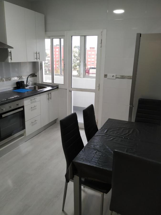 Apartament Traviesas Proximo A La Playa Facil Aparcamiento. Para 8 Huespedes. Vigo Zewnętrze zdjęcie