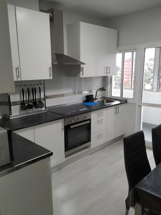 Apartament Traviesas Proximo A La Playa Facil Aparcamiento. Para 8 Huespedes. Vigo Zewnętrze zdjęcie