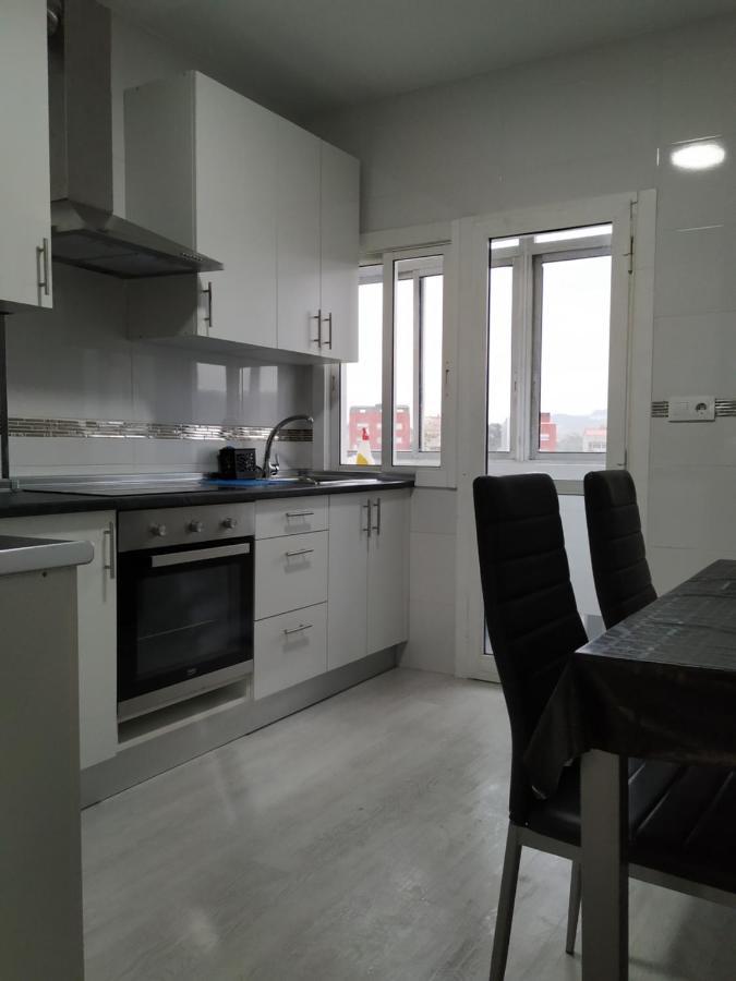 Apartament Traviesas Proximo A La Playa Facil Aparcamiento. Para 8 Huespedes. Vigo Zewnętrze zdjęcie